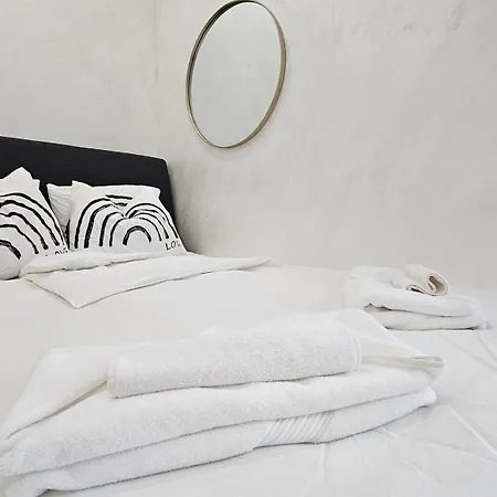 Teeny Tiny Apartamento